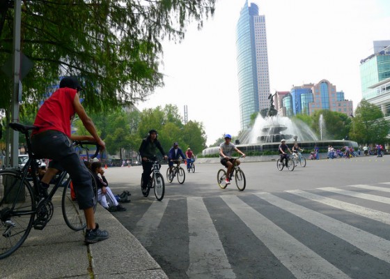 Sunday = Bicycle Day, Paseo de la Reforma, Mexico City