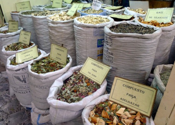 Mercado de Sonora, herbal remedies by the bagful