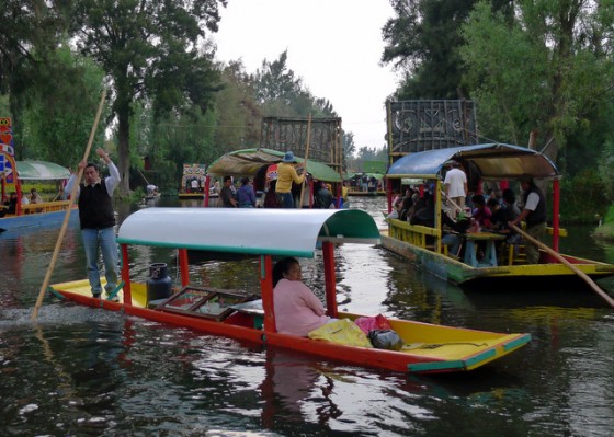 Floating food vendors, never far out of sight