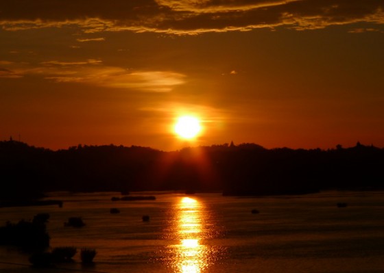 Sunrise over the Mekong from Don Khong Island in Si Phan Don ("Four Thosand Islands")