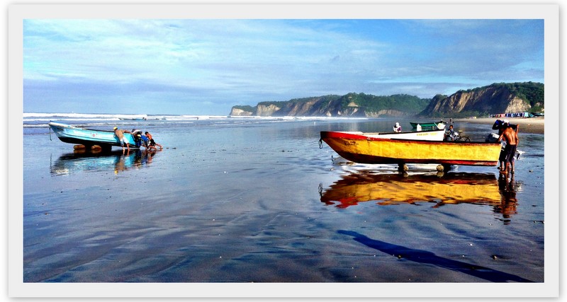 Fishermen head out to sea each morning in Canoa