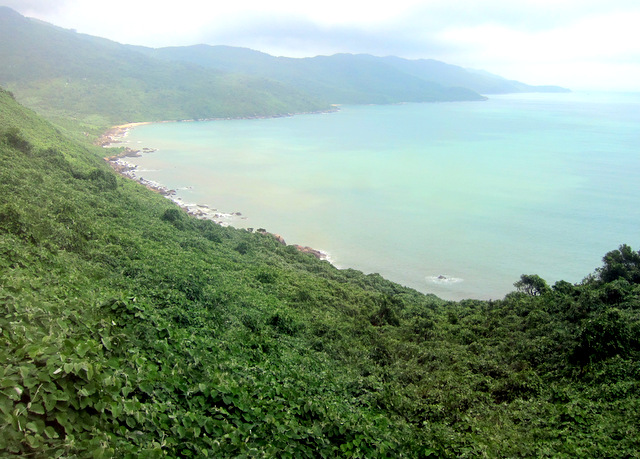 The dramatic train ride from Danang to Hue, lots of majestic mountains and turquoise ocean to keep the eyes occupied